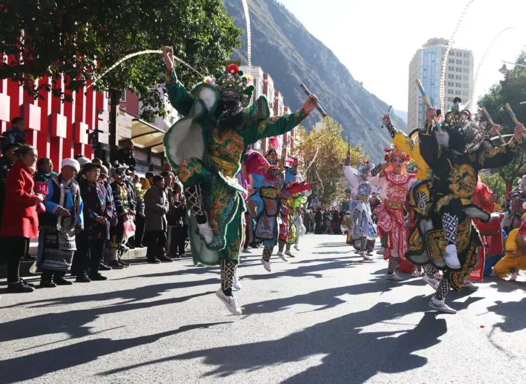 非遺巡游慶羌年