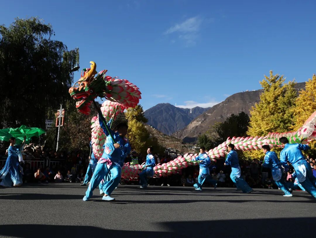 非遺巡游慶羌年