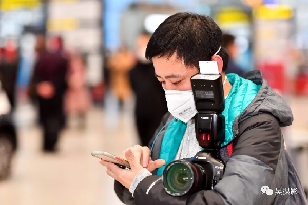新聞戰(zhàn)“疫” 鏡頭狙擊