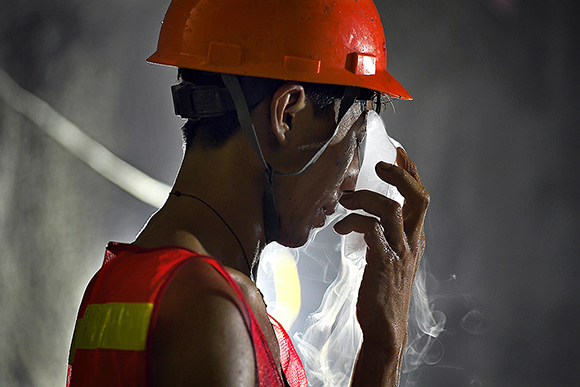 人民攝影“金鏡頭”(2019年度)新聞攝影作品評選圓滿結(jié)束