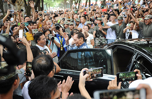 人民攝影“金鏡頭”(2019年度)新聞攝影作品評選圓滿結(jié)束