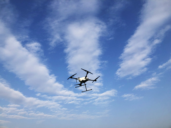 鹽城亭湖區(qū)：無(wú)人機(jī)“硬核”出擊 科技“翅膀”助力疫情防控