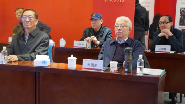 第七屆中國圖片大賽專家評審委員會(huì)在京舉行