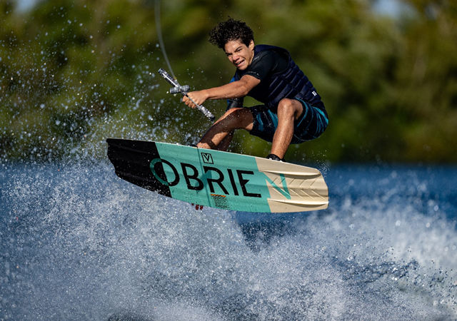 索尼最輕 F2.8 超遠(yuǎn)攝 G 大師鏡頭 FE 300mm F2.8 GM OSS 發(fā)布